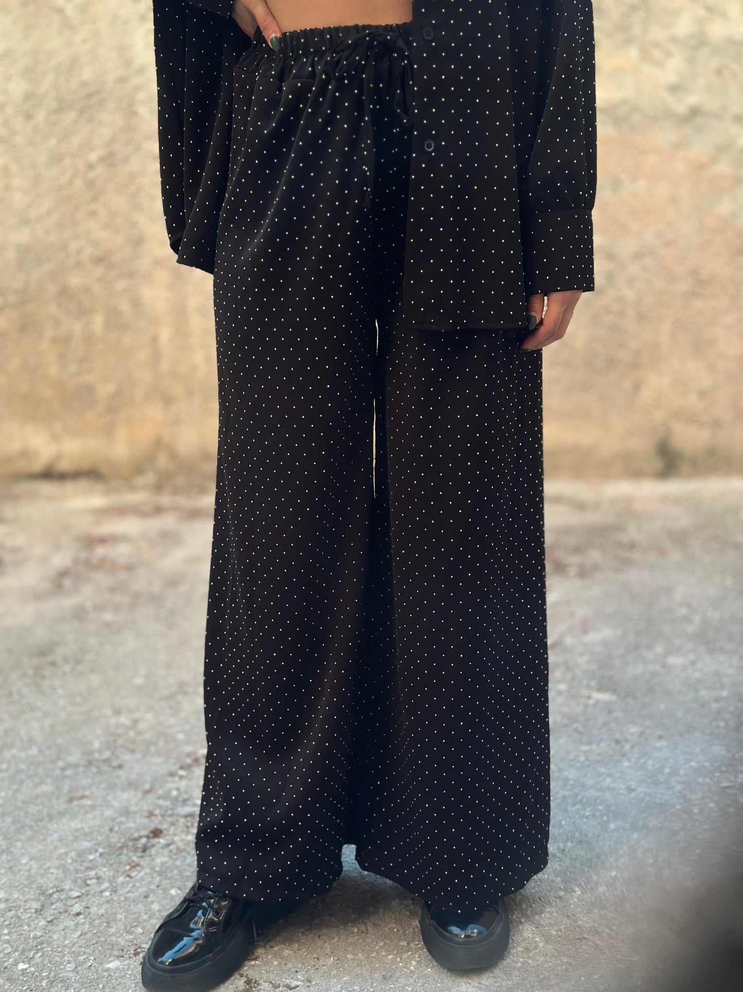 γυναικεία ρούχα, μίνιμαλ, μίνιμαλ, minimal, γυναικεια ρουχα, pants, trousers,παντελόνια, παντελονια,pantelonia, style, στιλ, style loft, stylaloft.com, styleloft, fashion, μόδα, μοδα, γυναίκα, φαρδύ παντελόνι, φαρδυ παντελονι, φαρδιά παντελόνια, γυναικεία παντελόνια, wide leg παντελόνι, wide leg παντελονι, παντελόνι με στρας, παντελονι με στρας, γυναικεία σετ