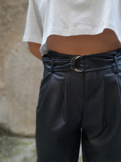 γυναικεία ρούχα, μίνιμαλ, μίνιμαλ, minimal, γυναικεια ρουχα, pants, trousers,παντελόνια, παντελονια,pantelonia, mavro panteloni, style, στιλ, style loft, stylaloft.com, styleloft, fashion, μόδα, μοδα, γυναίκα, μαύρο, μαυρο , black, luminafashion, leather, δερμάτινο παντελόνι, δερματινο παντελονι, δερματίνη, δερματινη, παντελόνι δερματίνη, παντελονι δερματινη