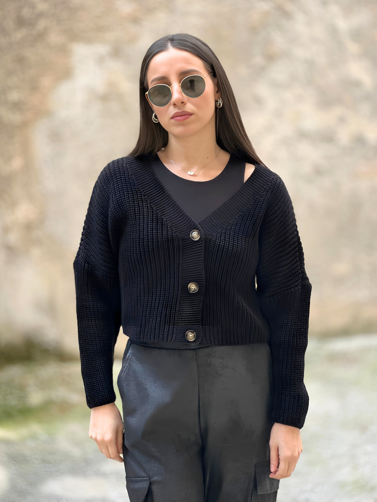 γυναικεία ρούχα, μίνιμαλ, μίνιμαλ, minimal, γυναικεια ρουχα, style, στιλ, style loft, stylaloft.com, styleloft, fashion, μόδα, μοδα, γυναίκα, γυναικείες ζακέτες, γυναικεία μάλλινη ζακέτα, μαύρη μάλλινη ζακέτα, cropped ζακέτα, γυναικειες ζακετες, γυναικεια μαλλινη ζακετα, μαυρη μαλλινη ζακετα, cropped ζακετα
