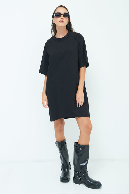 γυναικεία ρούχα, μίνιμαλ, μινιμαλ, γυναικεια ρουχα, forema, φόρεμα, φόρεμα, style, στιλ, style loft, stylaloft.com, styleloft, fashion, μόδα, μοδα, γυναικα, tshirt φόρεμα, tshirt φορεμα, tshirt forema, καθημερινά φορέματα, καθημερινα φορεματα, mavro tshirt forema, μαύρο tshirt φόρεμα, μαυρο tshirt φορεμα