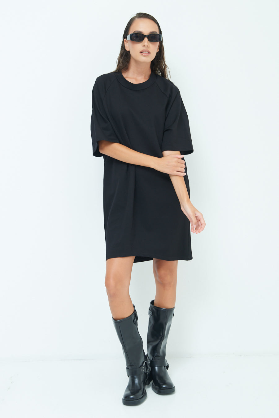 γυναικεία ρούχα, μίνιμαλ, μινιμαλ, γυναικεια ρουχα, forema, φόρεμα, φόρεμα, style, στιλ, style loft, stylaloft.com, styleloft, fashion, μόδα, μοδα, γυναικα, tshirt φόρεμα, tshirt φορεμα, tshirt forema, καθημερινά φορέματα, καθημερινα φορεματα, mavro tshirt forema, μαύρο tshirt φόρεμα, μαυρο tshirt φορεμα